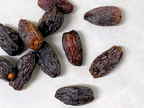 Rift Valley Farms Palestinian Organic Medjoul Dates 1 kg - boxed