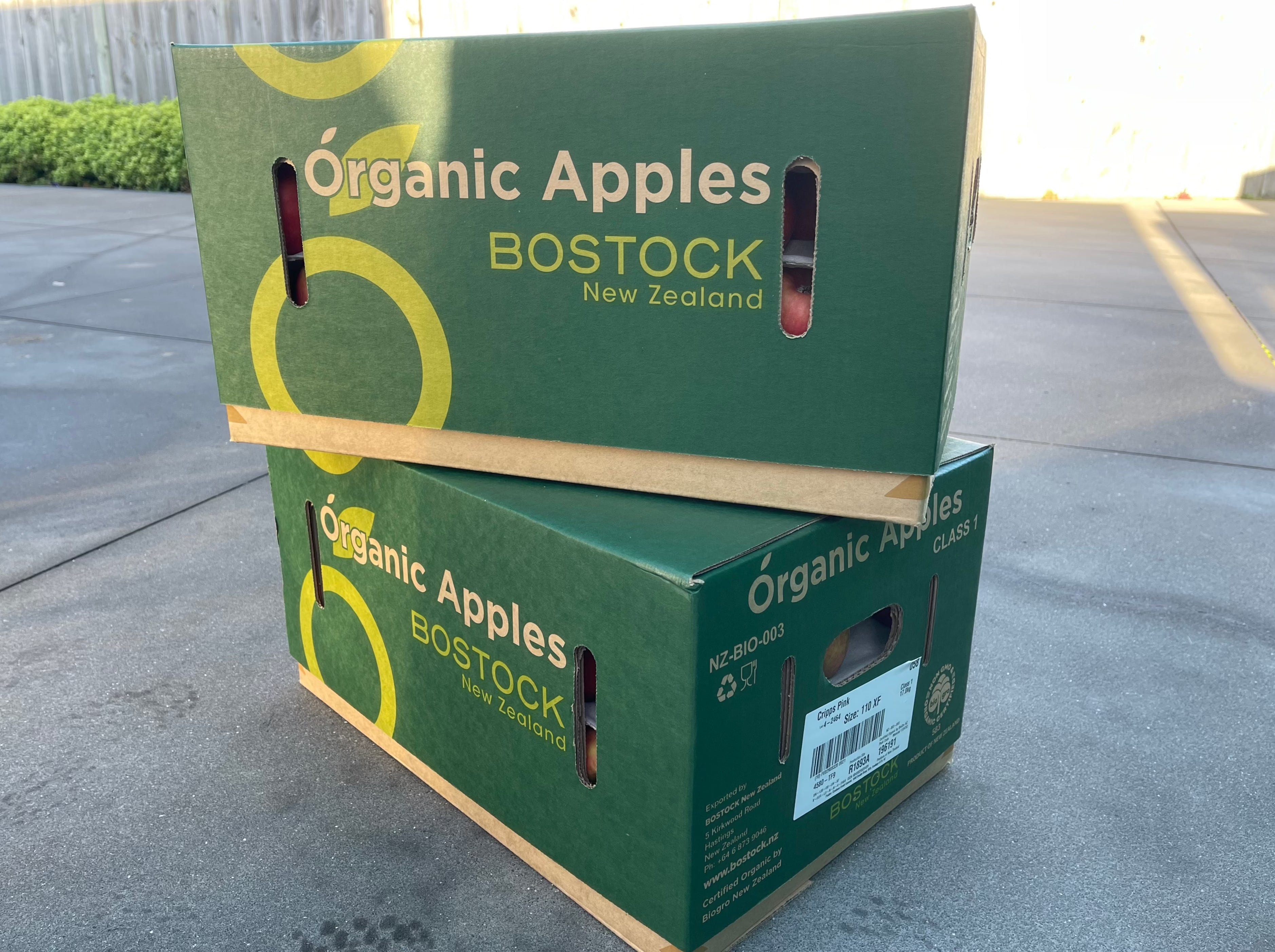 Te Mata Organic Apples - Pink Lady