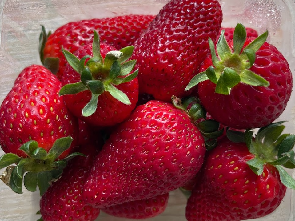 Peter's Local Organic Strawberries 250 g punnet - Chilled Truck Only