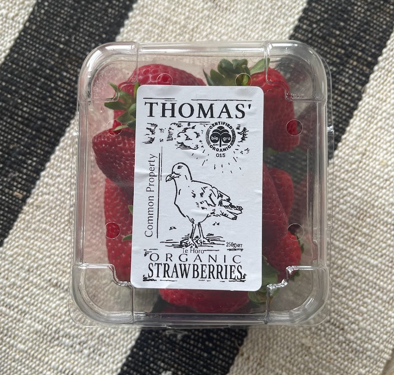 Peter's Local Organic Strawberries 250 g punnet - Chilled Truck Only